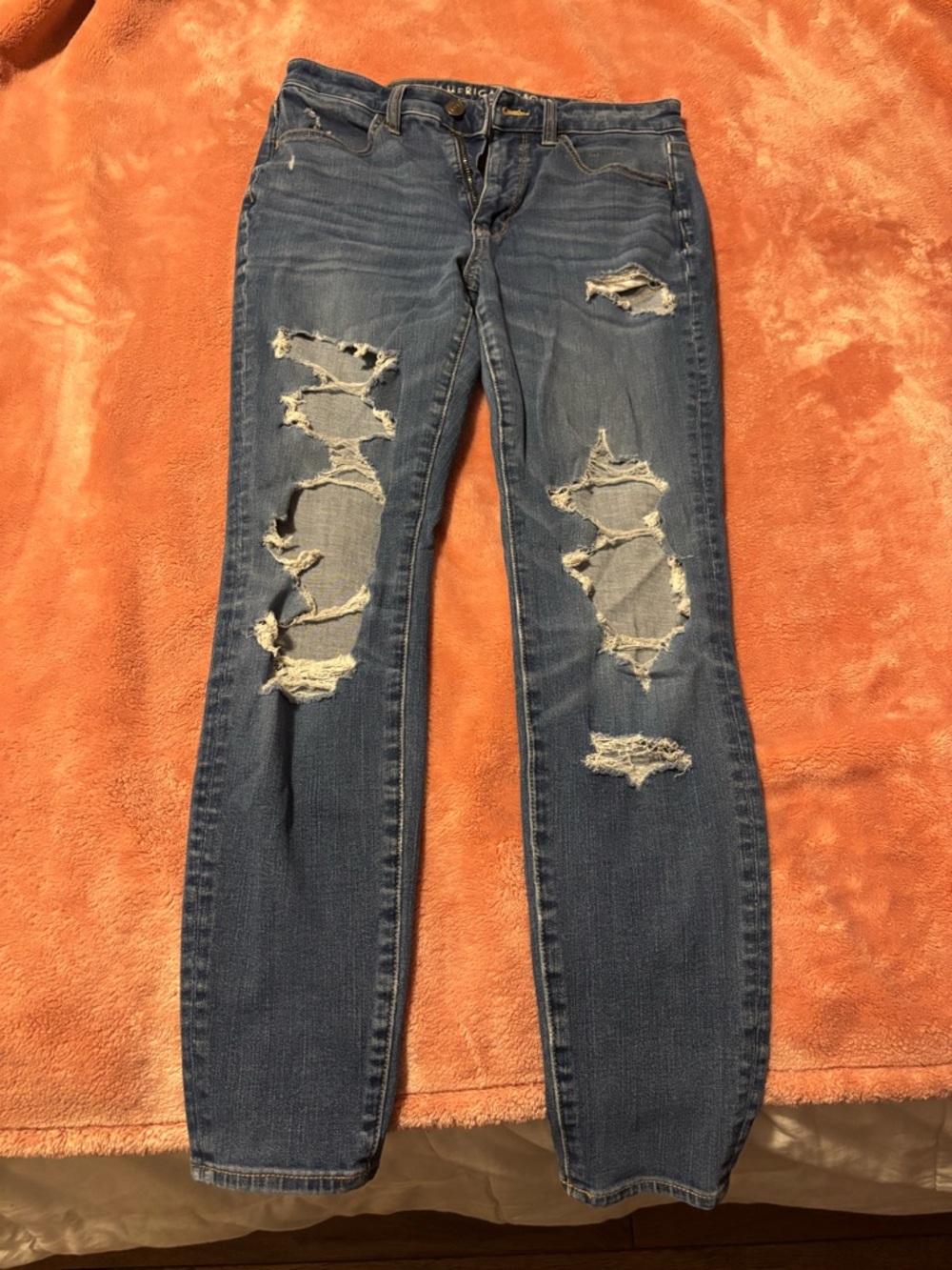 American Eagle Ripped Blue Super High-Rise Jeggings